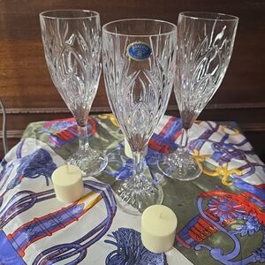 Crystal Champagne Flutes - Elegant Clear Glass Set